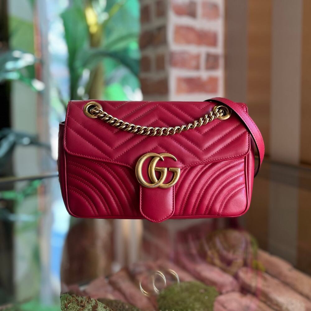 GUCCI GG Marmont Red Matelassé Calfskin Leather Shoulder Bag
